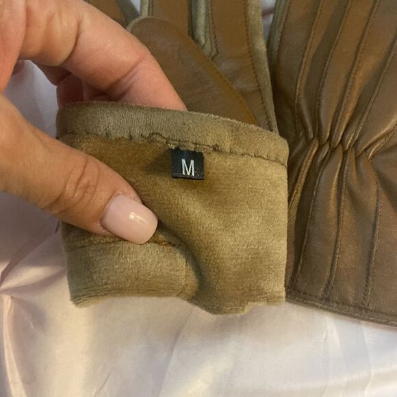 Ladies gloves   - Picture 3 of 5